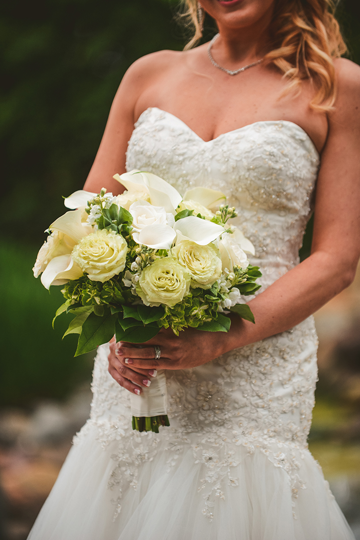 a detail of the brides bouquet